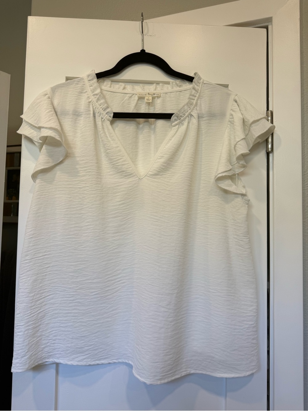 nine britton Cream V-Neck Ruffle Sleeve Blouse
